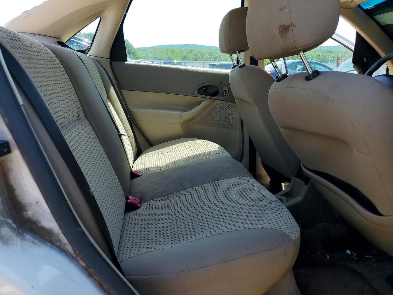 2007 Ford Focus Zx4 White vin: 1FAFP34N77W266805