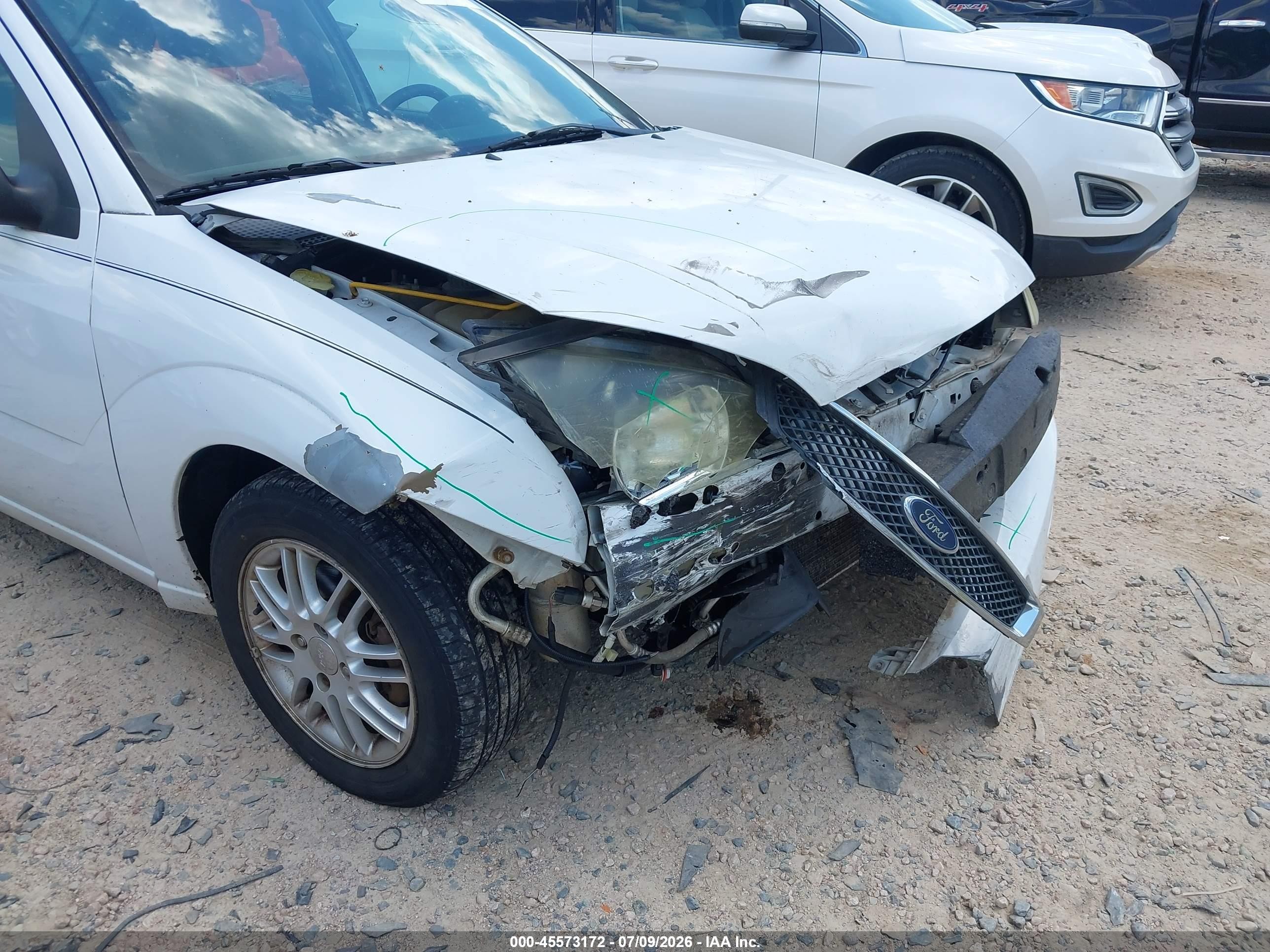 2007 Ford Focus S/se/ses White vin: 1FAFP34N77W366337