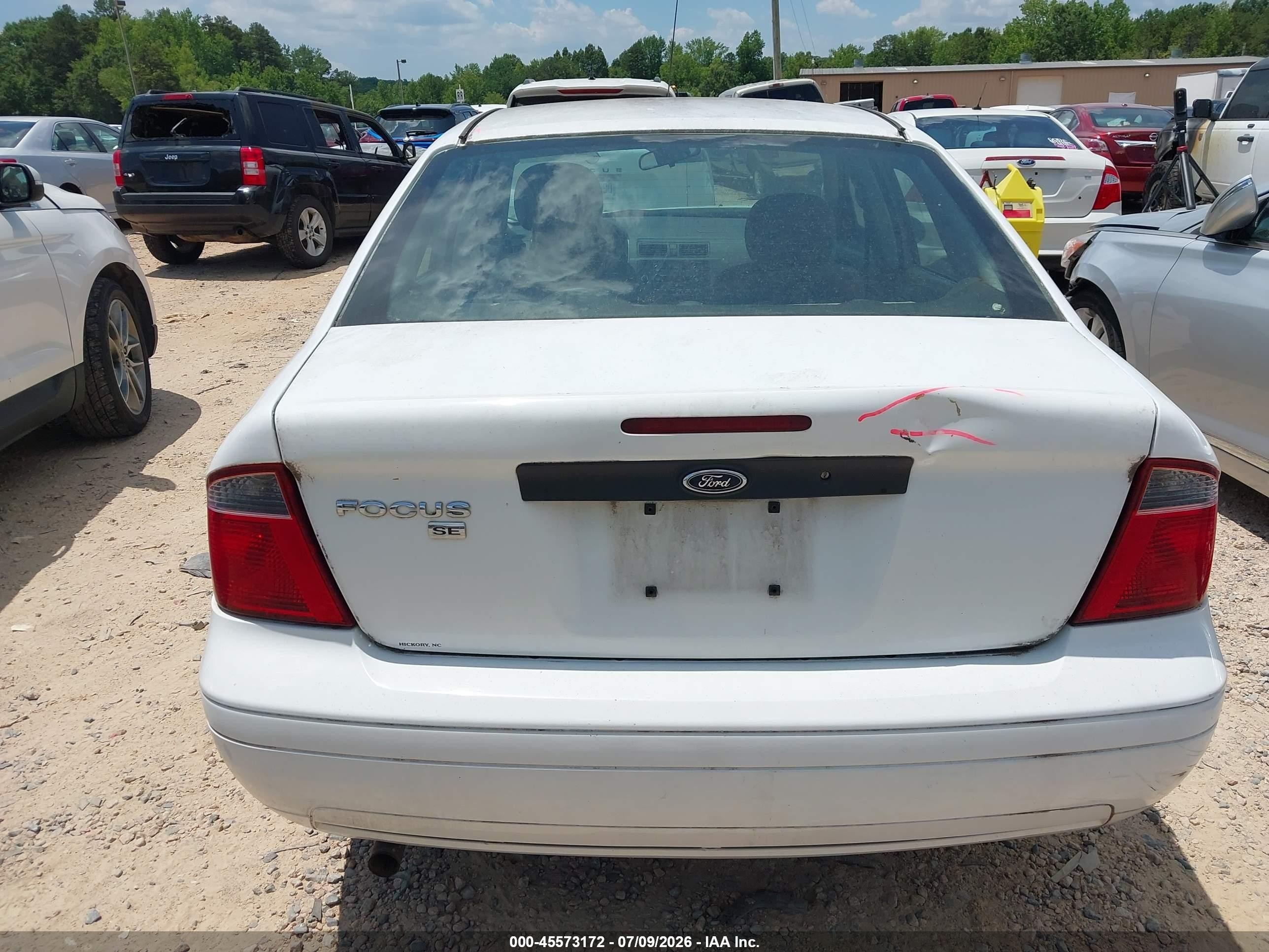 2007 Ford Focus S/se/ses White vin: 1FAFP34N77W366337