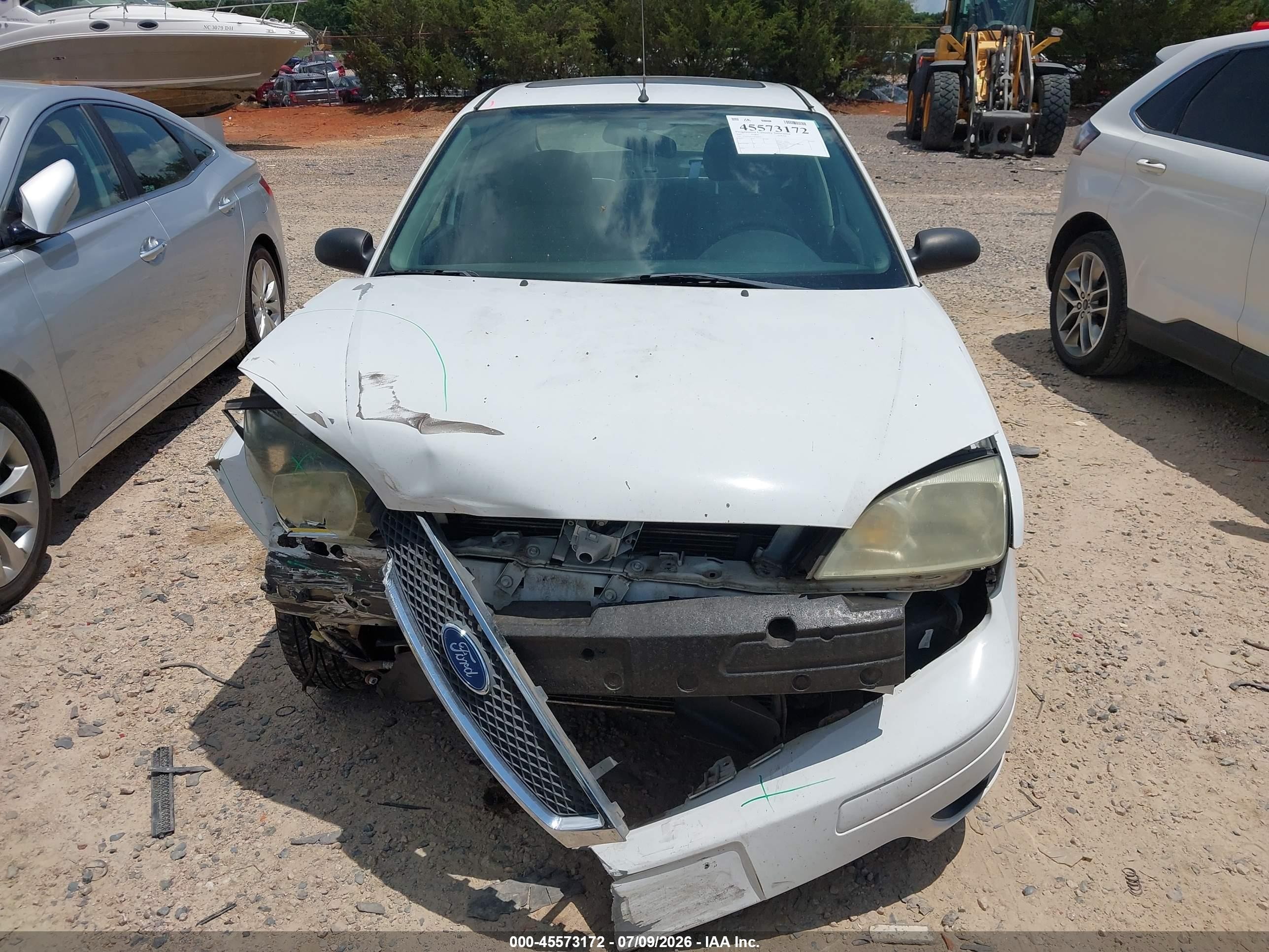2007 Ford Focus S/se/ses White vin: 1FAFP34N77W366337