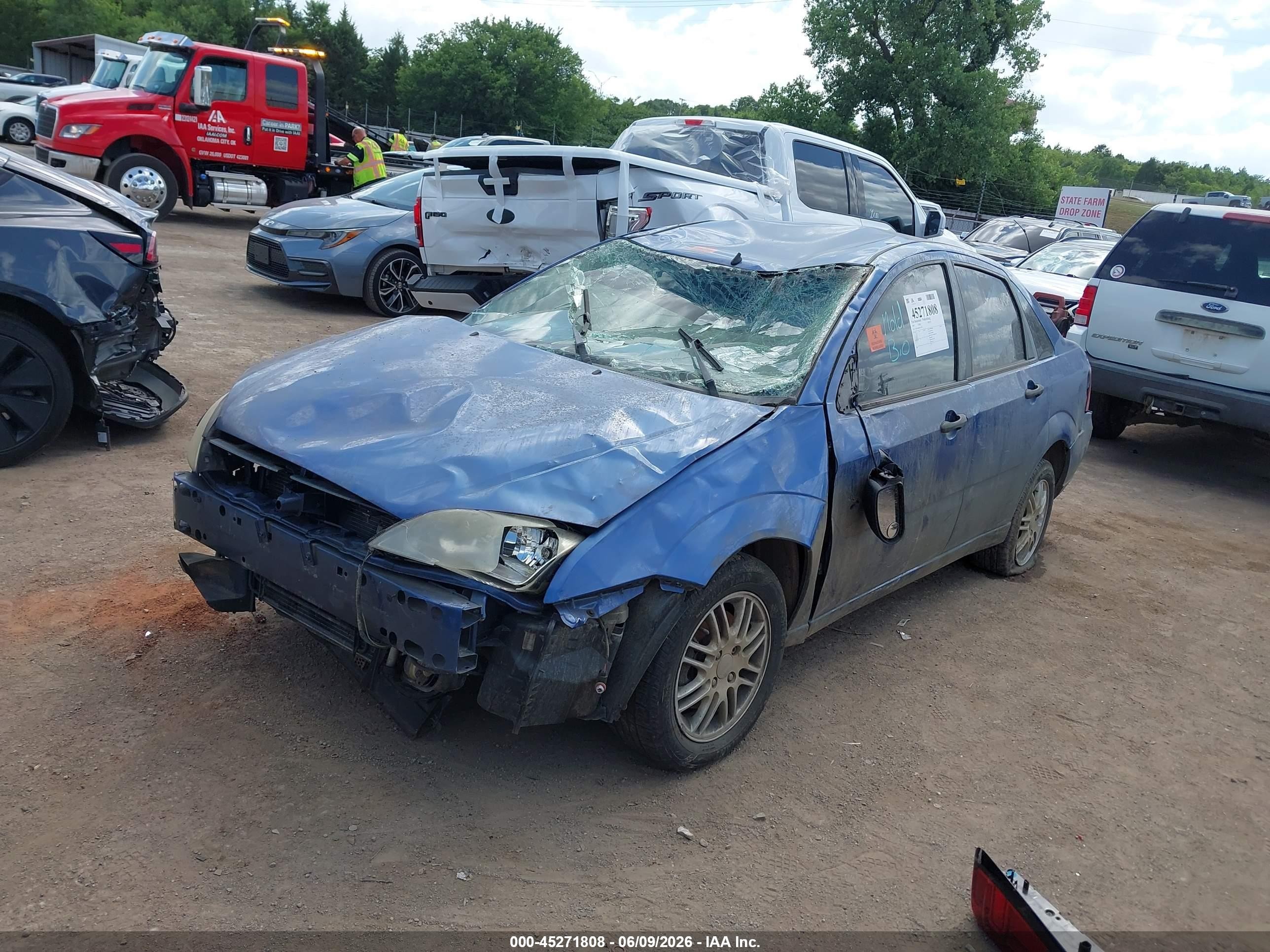 2005 Ford Focus Zx4 Blue vin: 1FAFP34N85W157766
