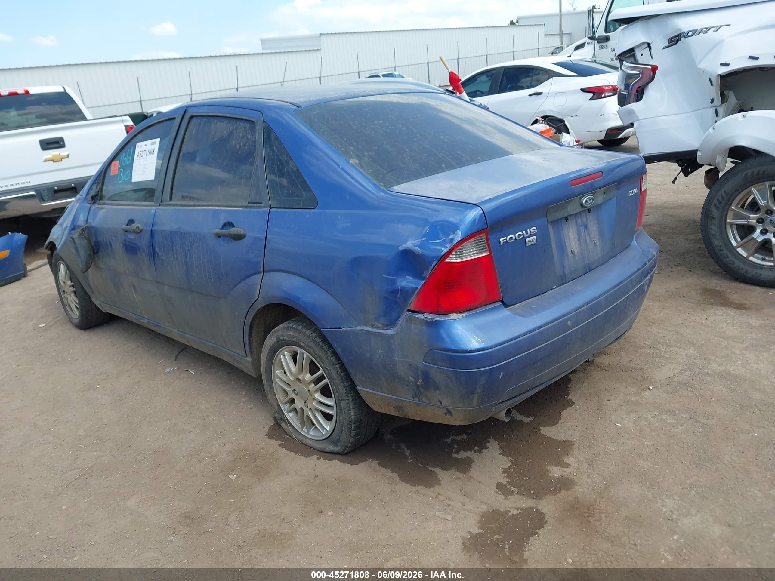 2005 Ford Focus Zx4 Blue vin: 1FAFP34N85W157766