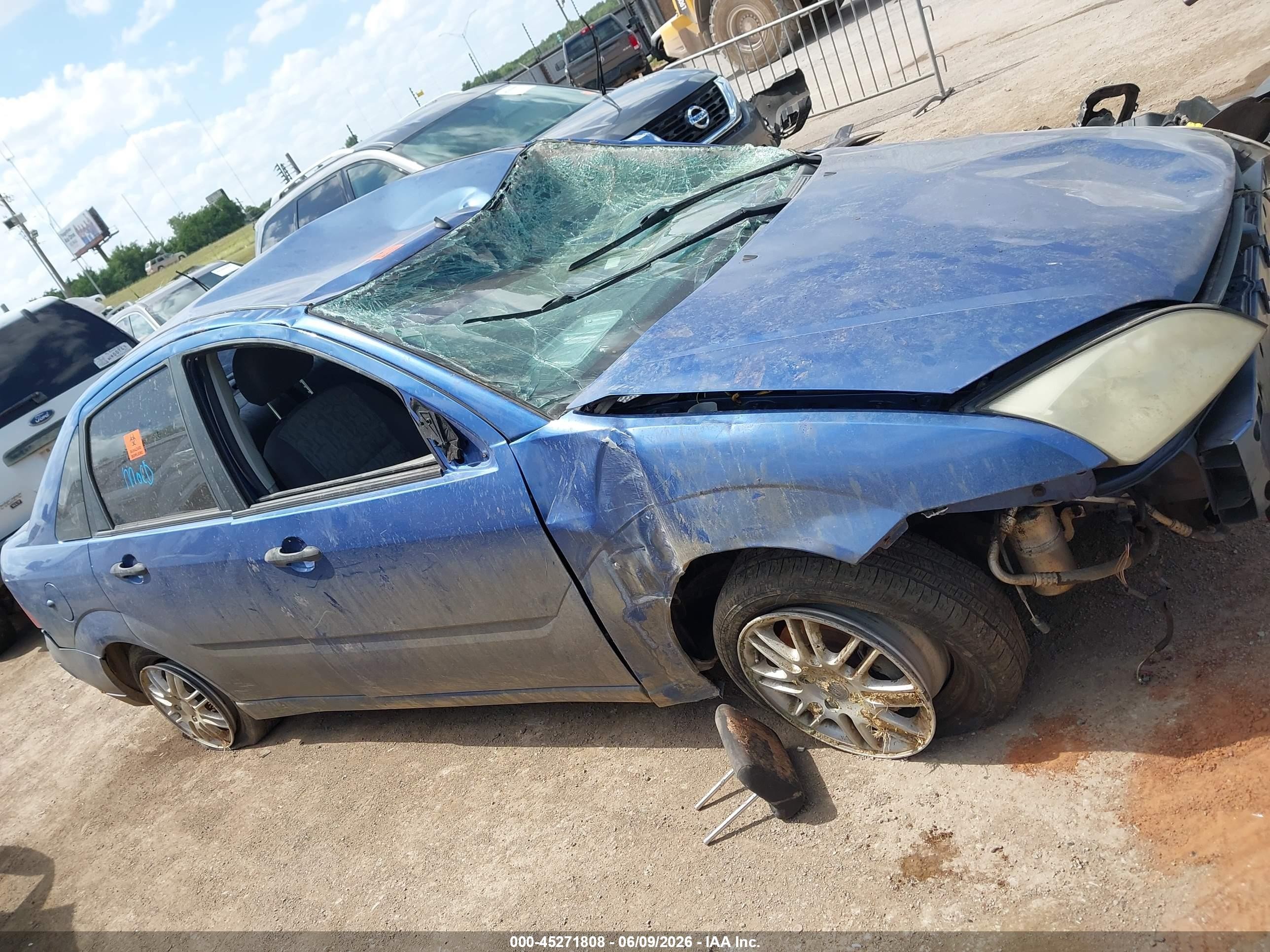 2005 Ford Focus Zx4 Blue vin: 1FAFP34N85W157766