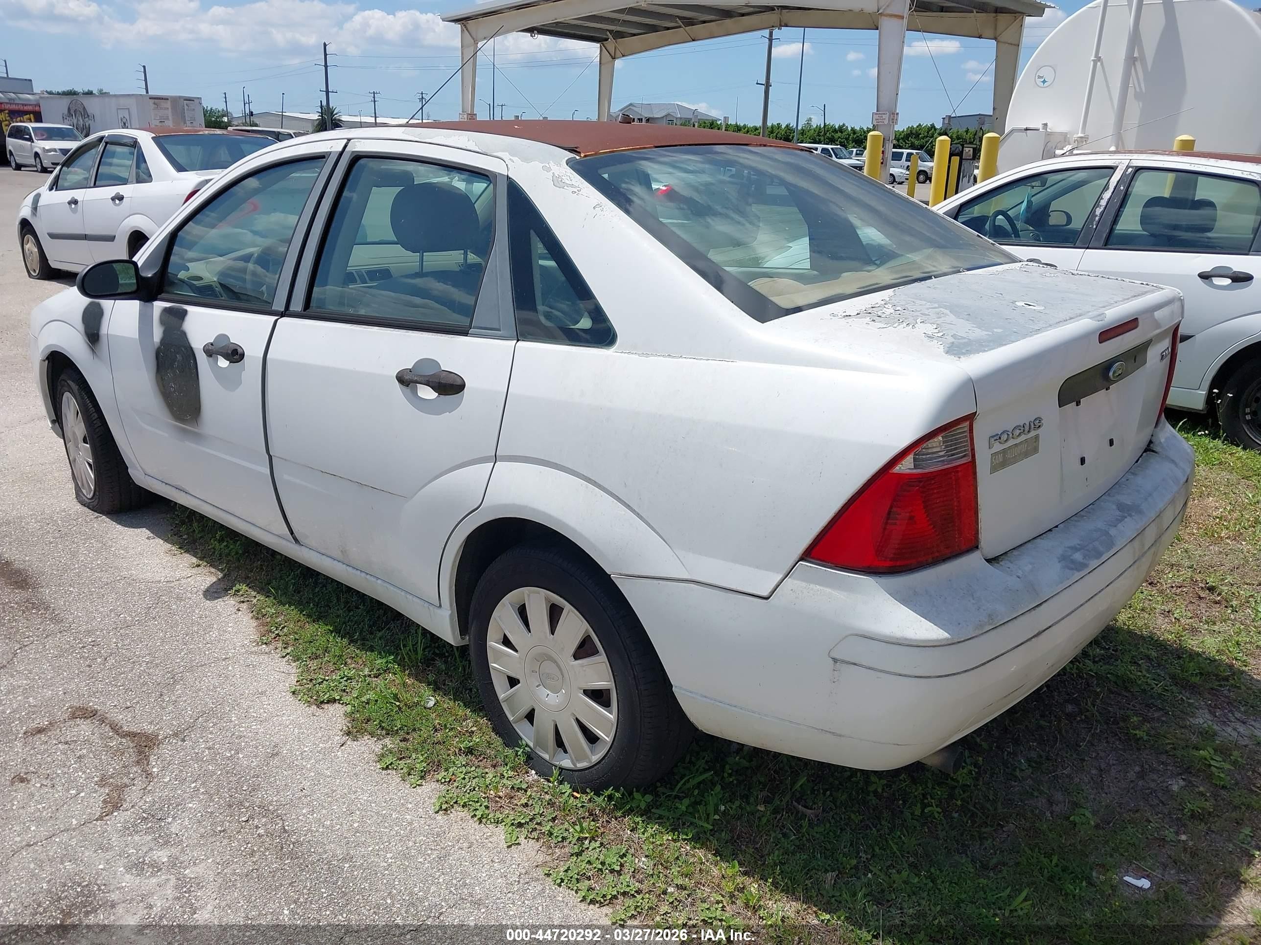 2005 Ford Focus Zx4 Белый vin: 1FAFP34N85W192047