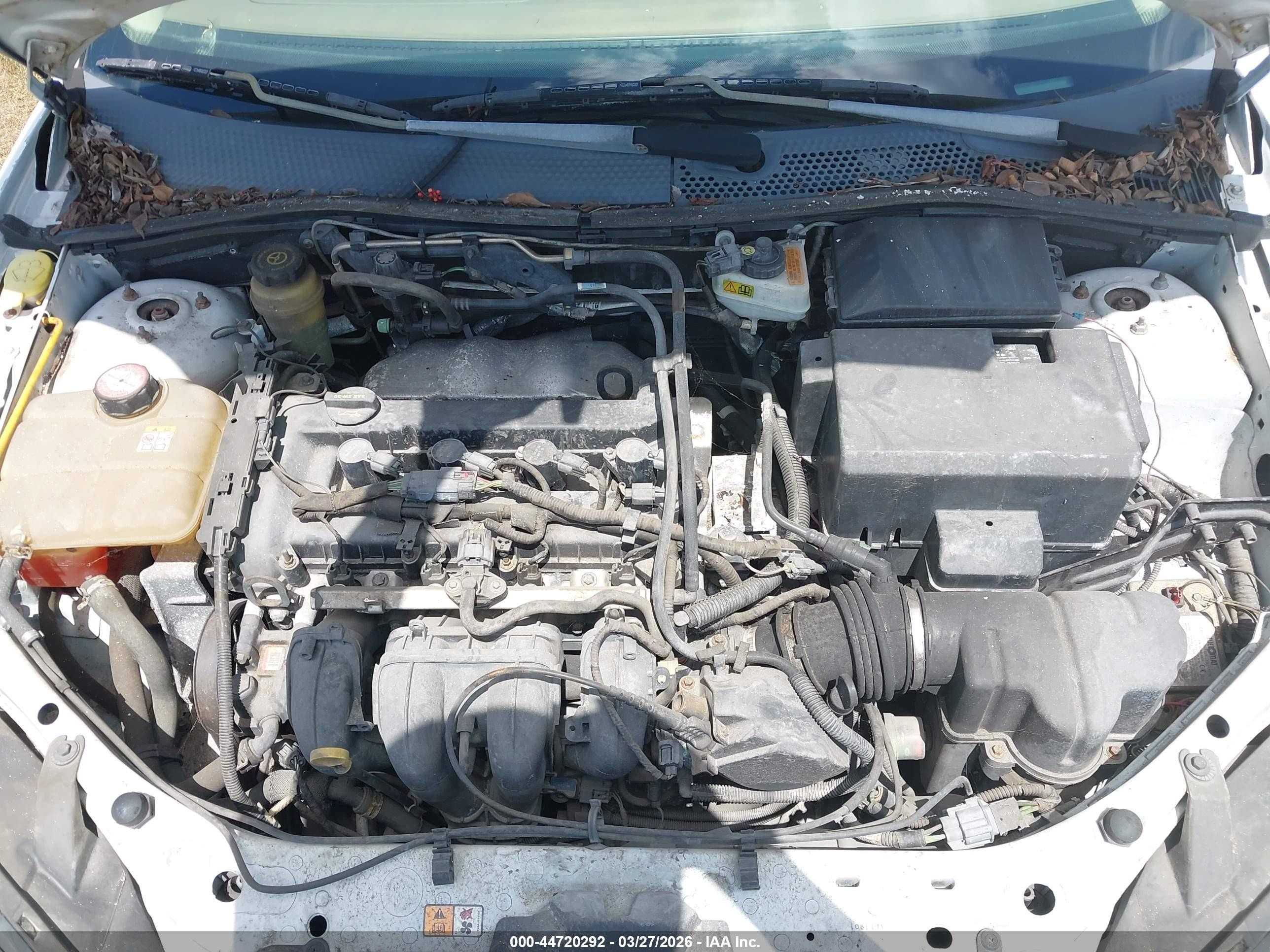 2005 Ford Focus Zx4 Белый vin: 1FAFP34N85W192047