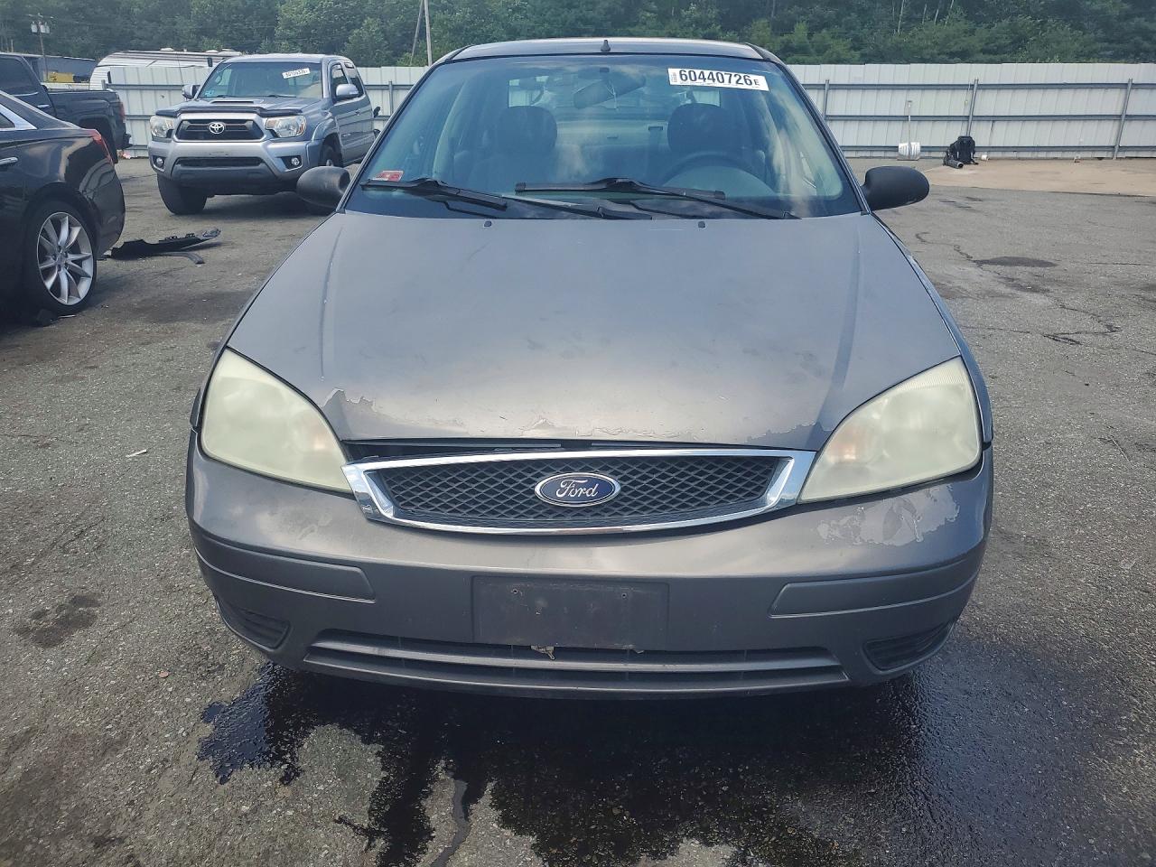 2005 Ford Focus Zx4 Gray vin: 1FAFP34N85W206822