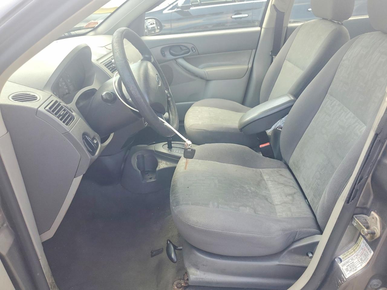 2005 Ford Focus Zx4 Gray vin: 1FAFP34N85W206822