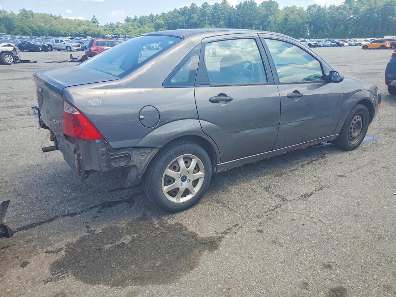 2005 Ford Focus Zx4 Gray vin: 1FAFP34N85W206822