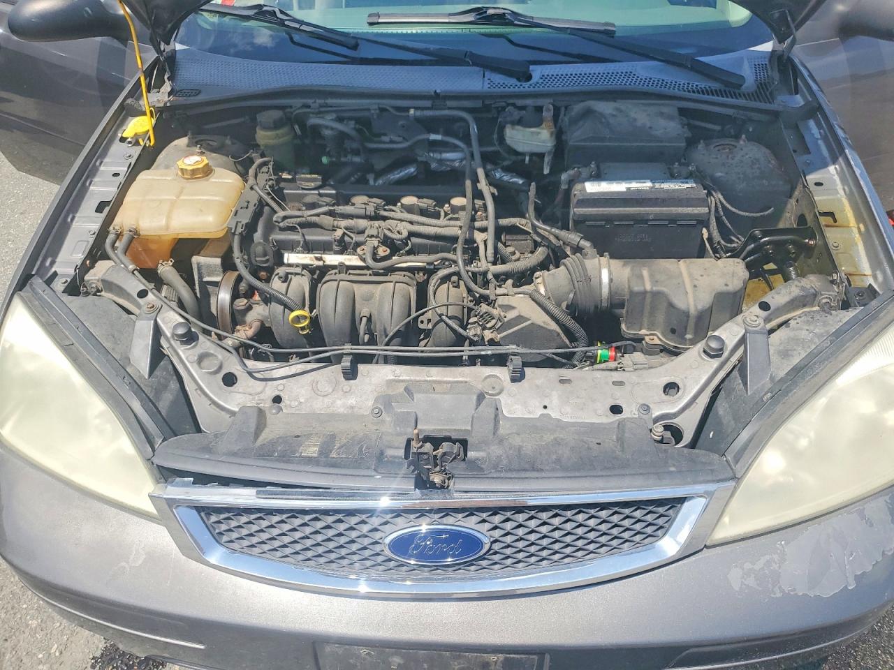 2005 Ford Focus Zx4 Gray vin: 1FAFP34N85W206822