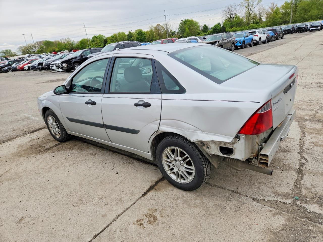 2005 Ford Focus Zx4 Silver vin: 1FAFP34N85W316625