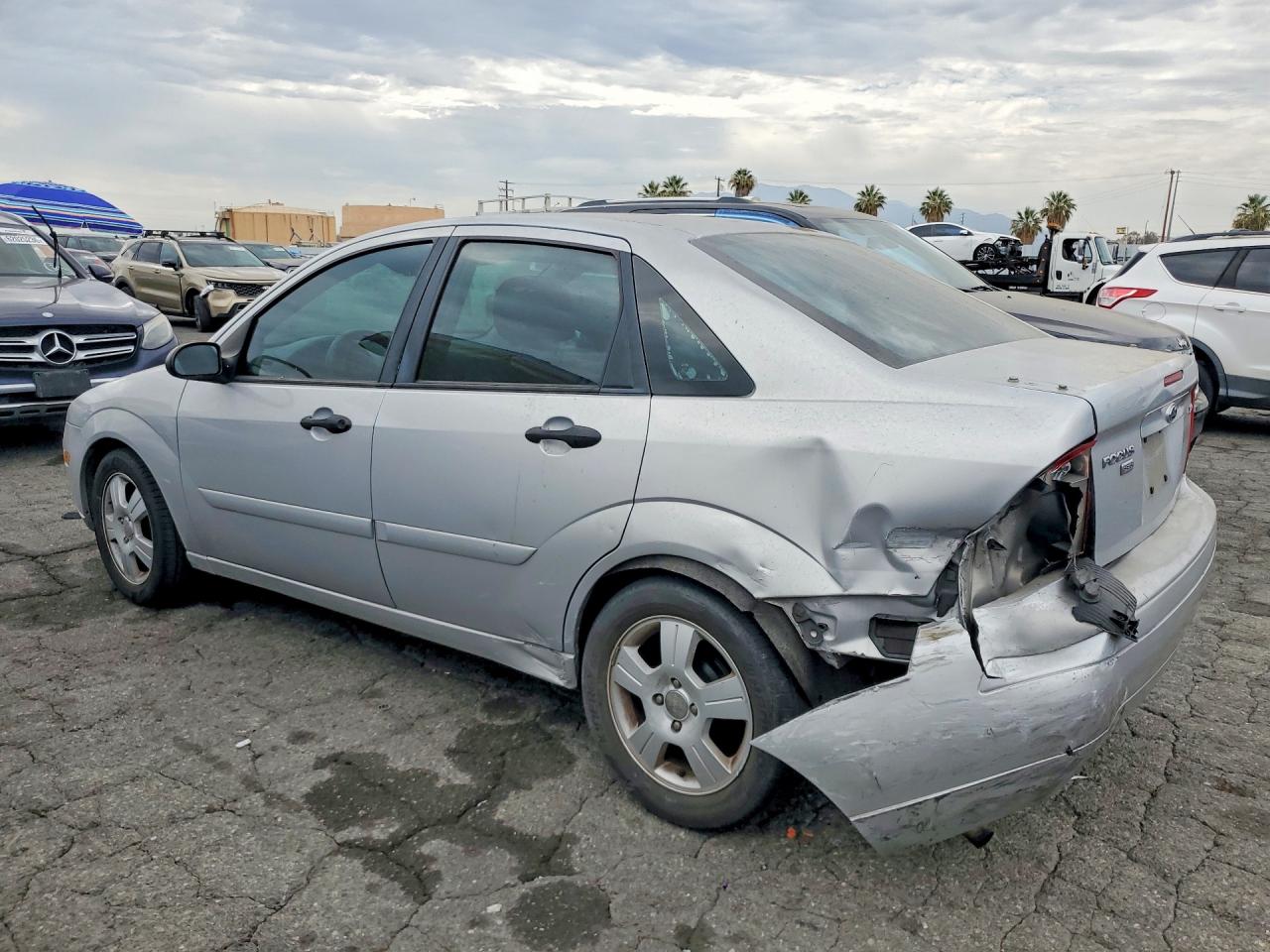 2006 Ford Focus Zx4 Silver vin: 1FAFP34N86W137650