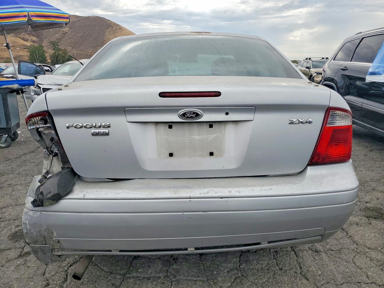 2006 Ford Focus Zx4 Silver vin: 1FAFP34N86W137650