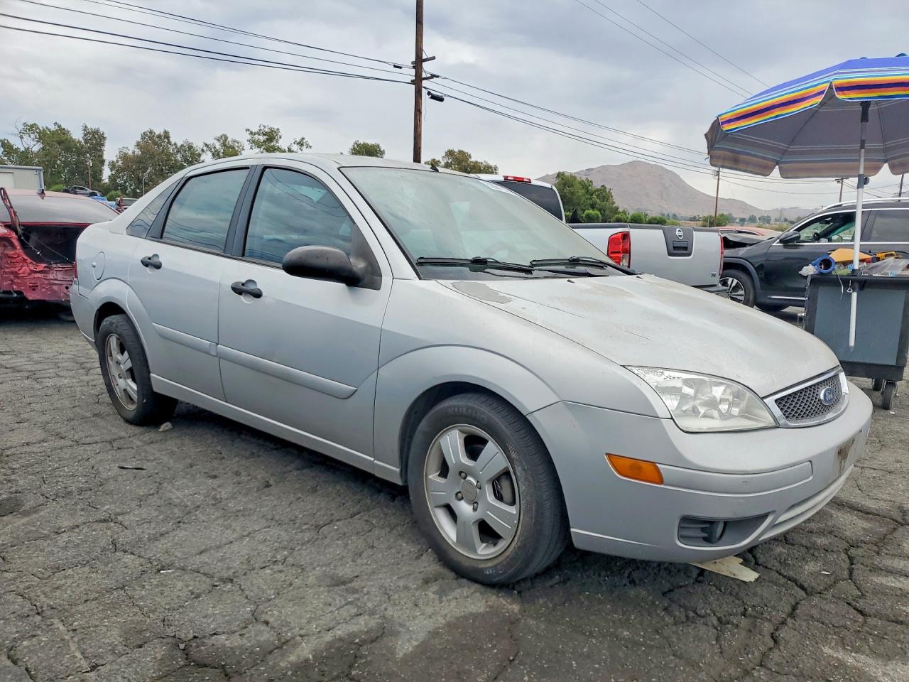 2006 Ford Focus Zx4 Silver vin: 1FAFP34N86W137650