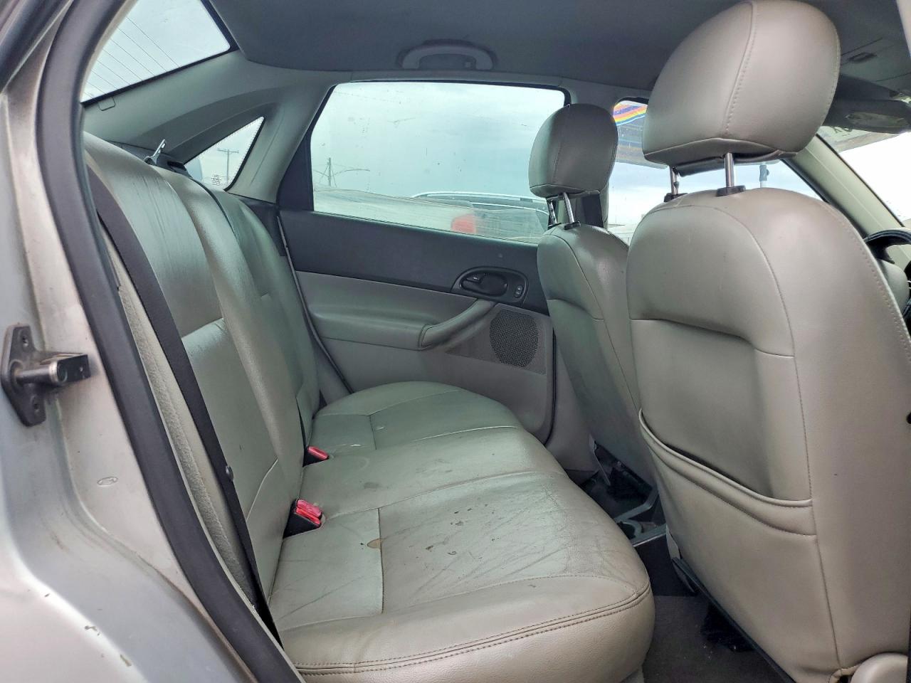 2006 Ford Focus Zx4 Silver vin: 1FAFP34N86W137650