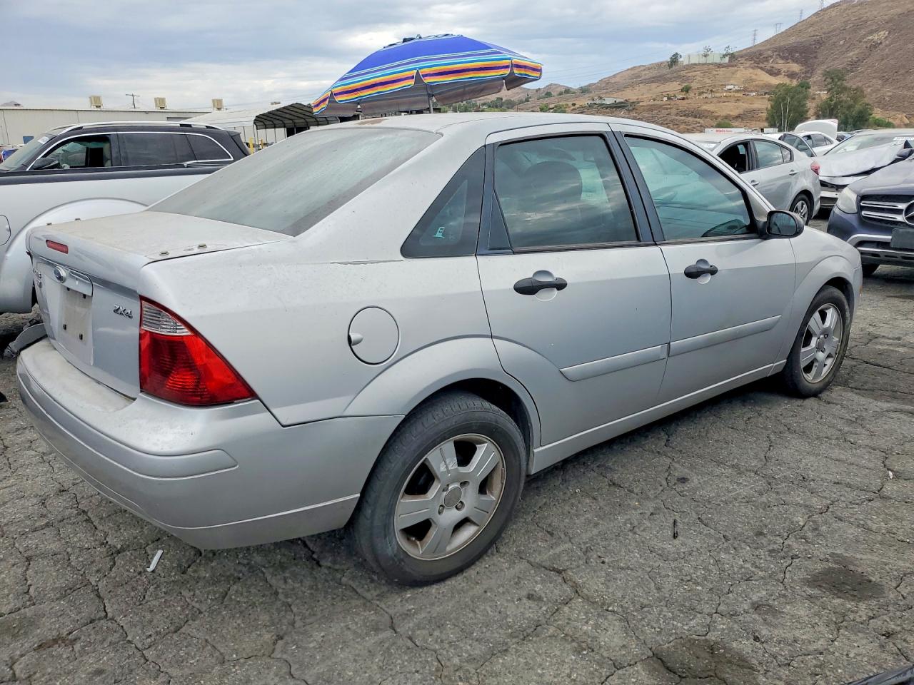 2006 Ford Focus Zx4 Silver vin: 1FAFP34N86W137650