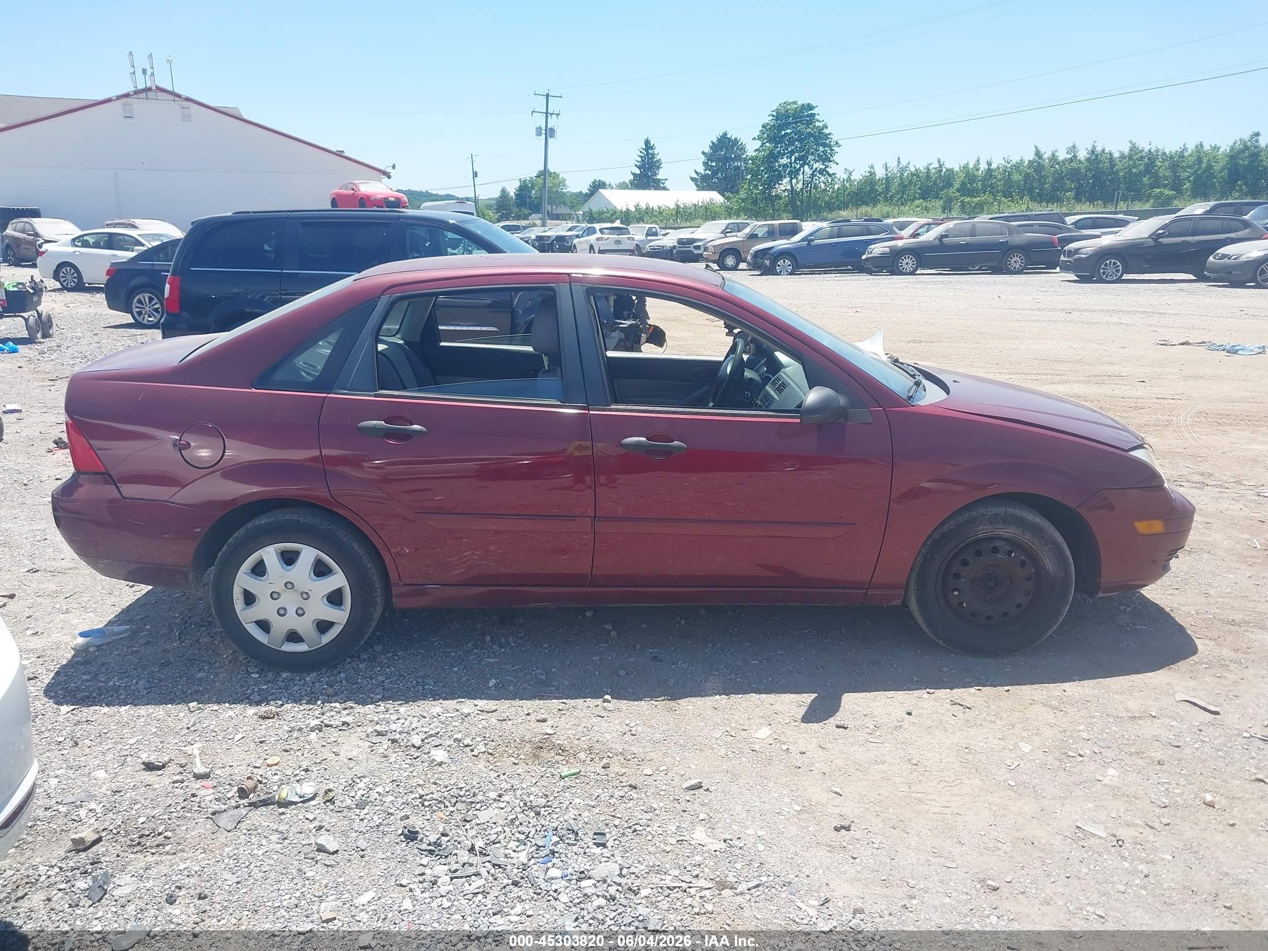 2006 Ford Focus Zx4 Red vin: 1FAFP34N86W151239