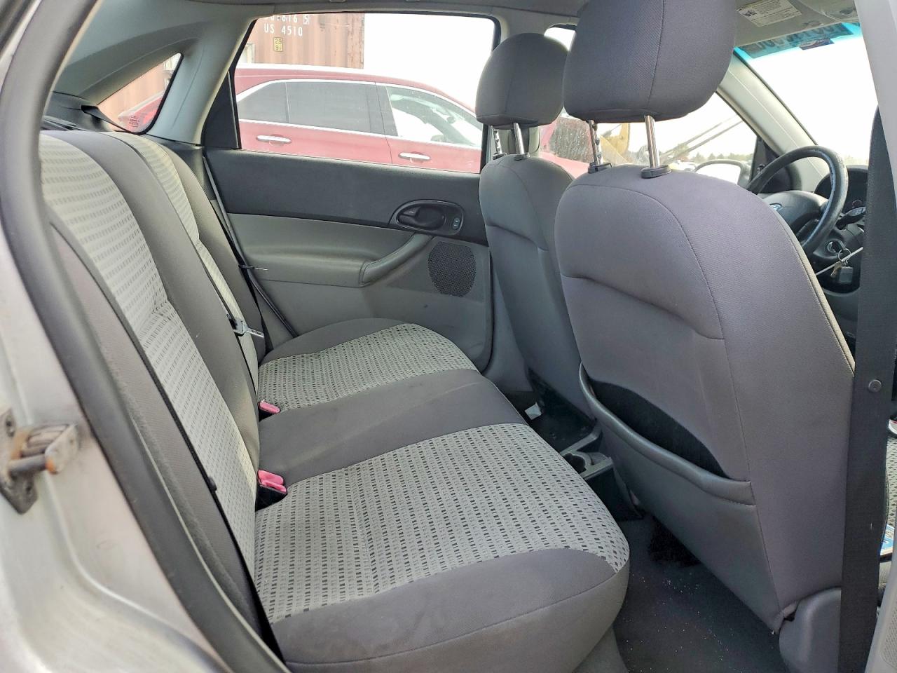 2006 Ford Focus Zx4 Silver vin: 1FAFP34N86W194172