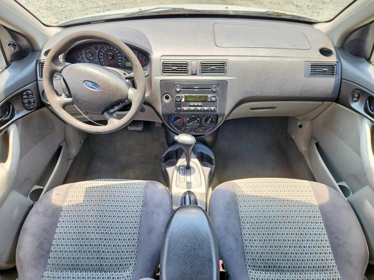 2007 Ford Focus Zx4 White vin: 1FAFP34N87W151596