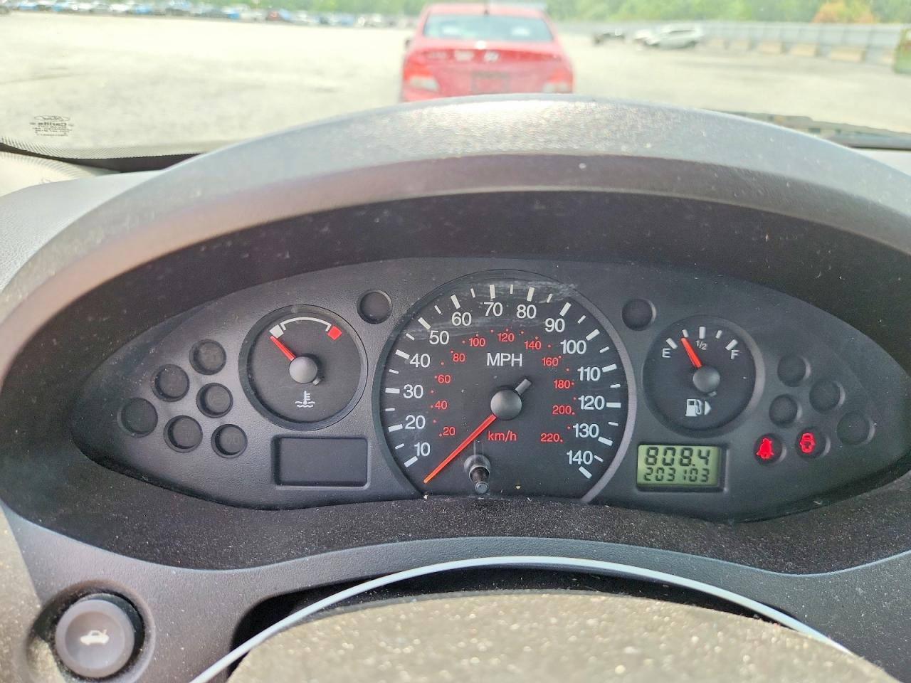 2007 Ford Focus Zx4 White vin: 1FAFP34N87W151596