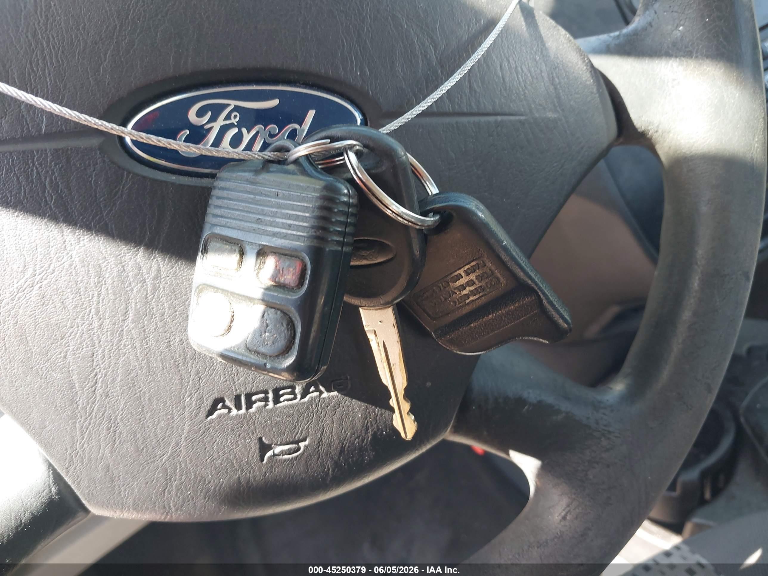 2007 Ford Focus Zx4/s/se/ses Maroon vin: 1FAFP34N87W271009