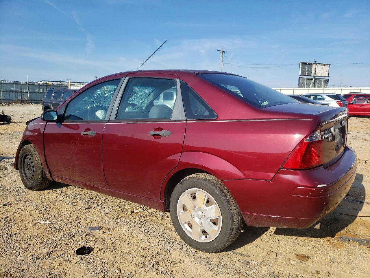 2007 Ford Focus Zx4 Maroon vin: 1FAFP34N87W294306