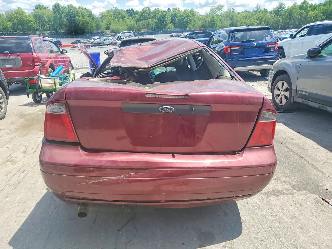 2007 Ford Focus Zx4 Maroon vin: 1FAFP34N87W344945
