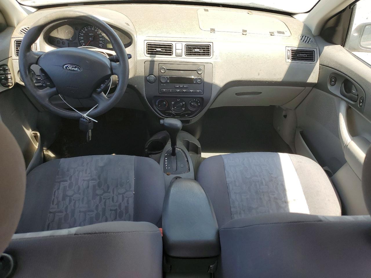 2005 Ford Focus Zx4 Silver vin: 1FAFP34N95W110410