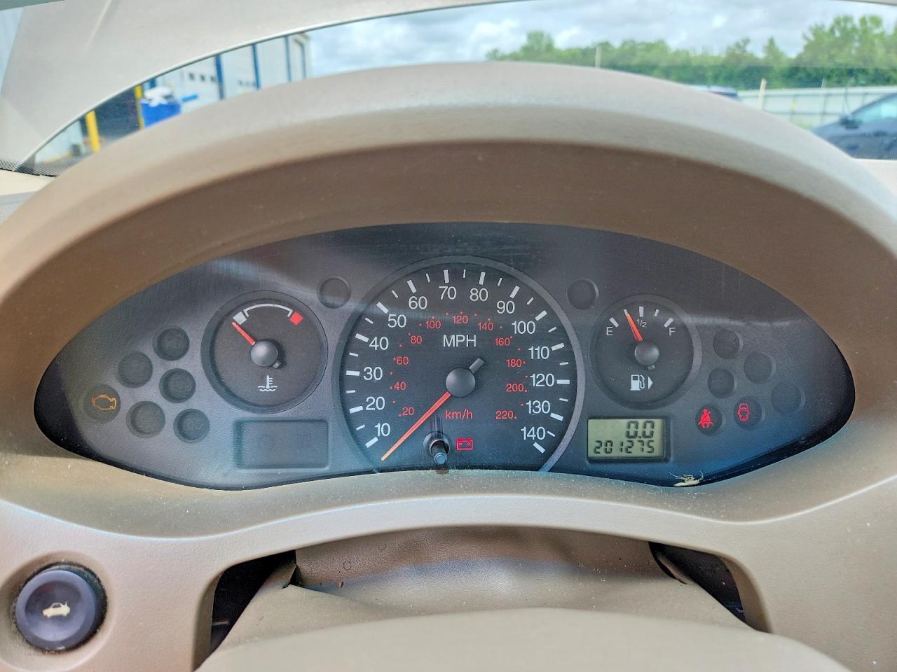 2005 Ford Focus Zx4 Tan vin: 1FAFP34N95W261571