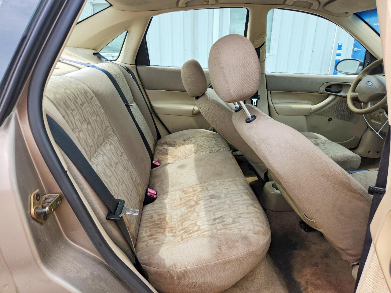 2005 Ford Focus Zx4 Tan vin: 1FAFP34N95W261571