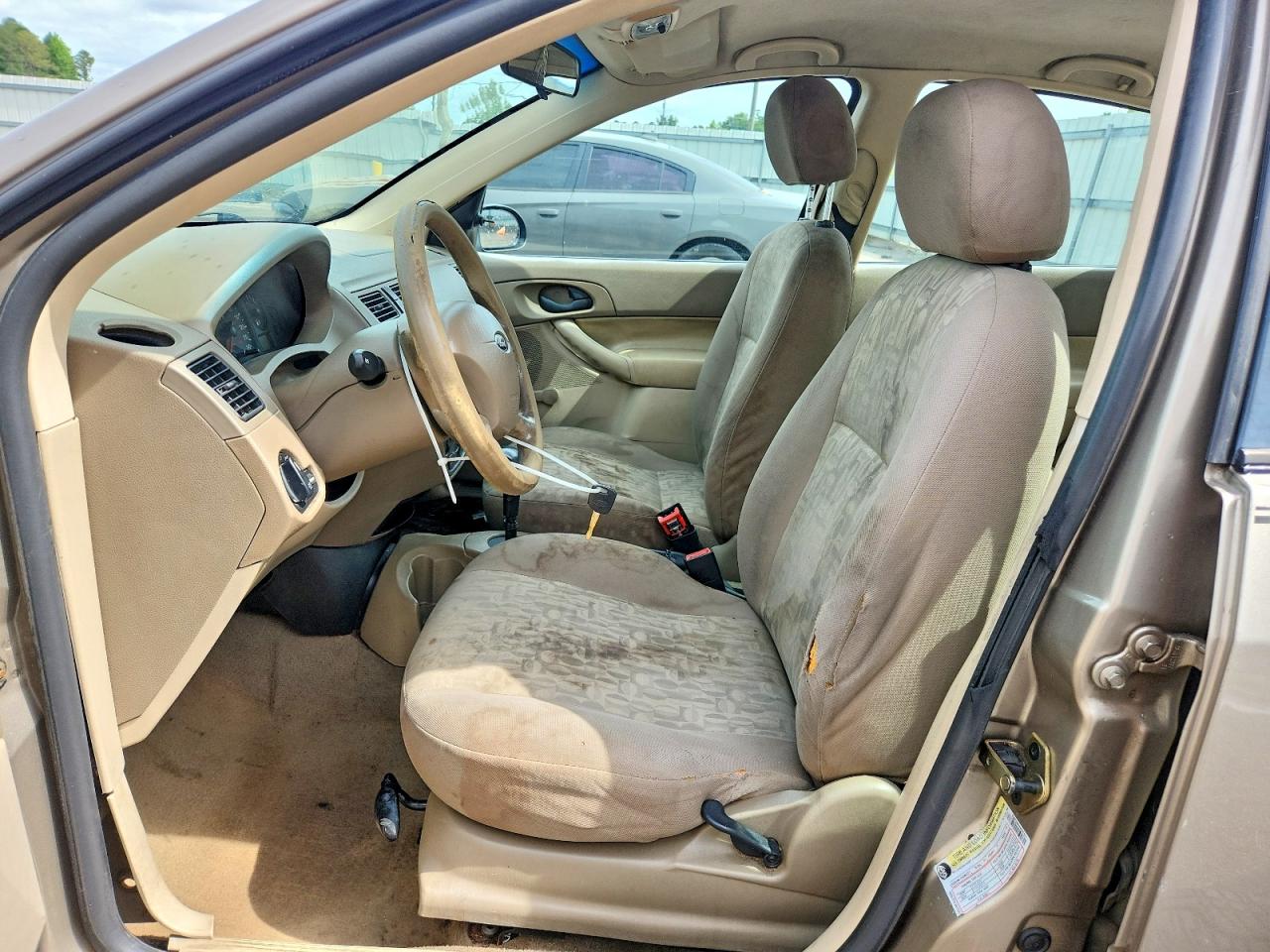 2005 Ford Focus Zx4 Tan vin: 1FAFP34N95W261571