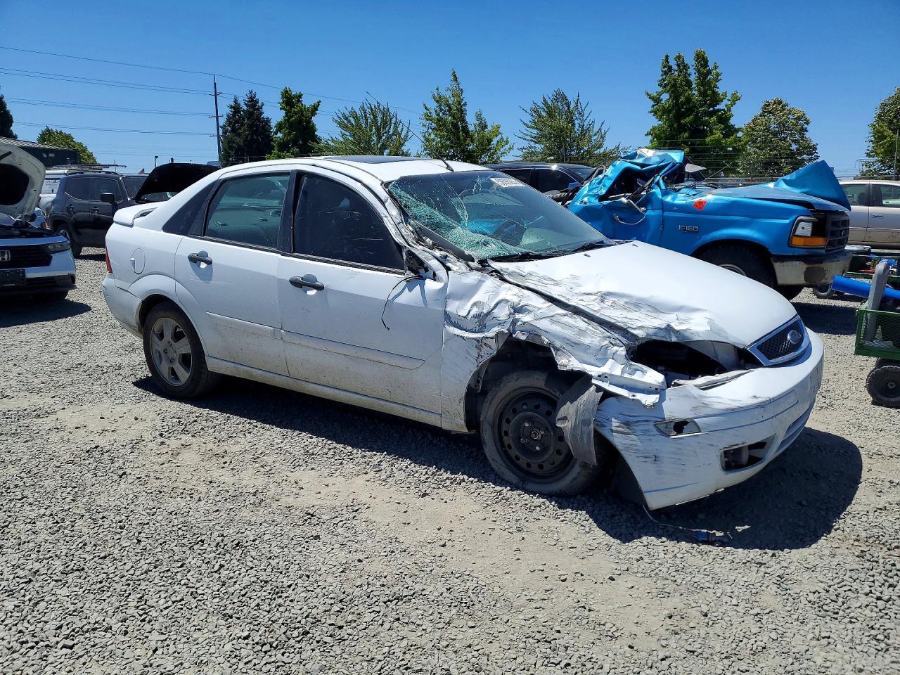 2015 Ford Focus White vin: 1FAFP34N95W278807