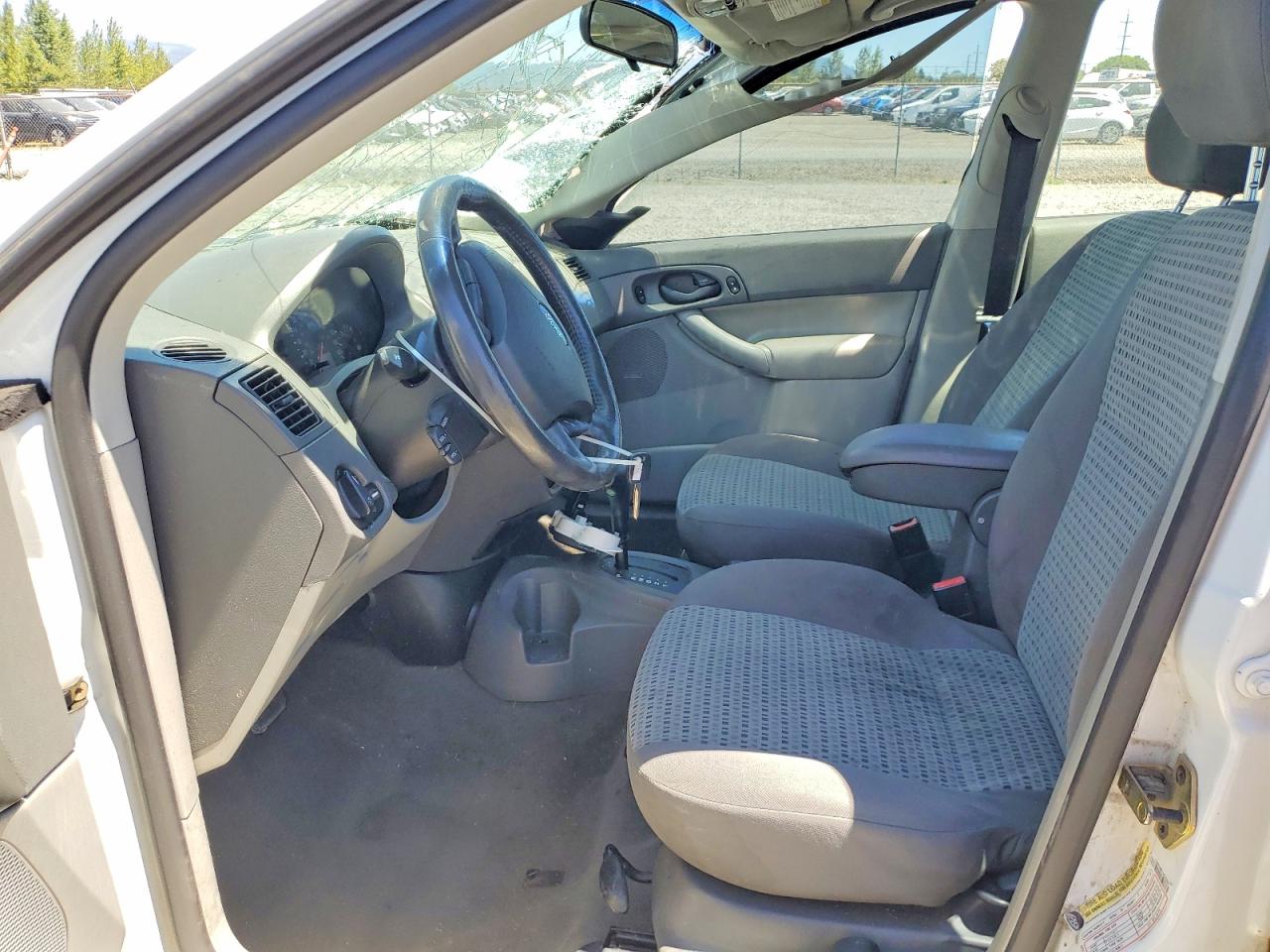 2015 Ford Focus White vin: 1FAFP34N95W278807