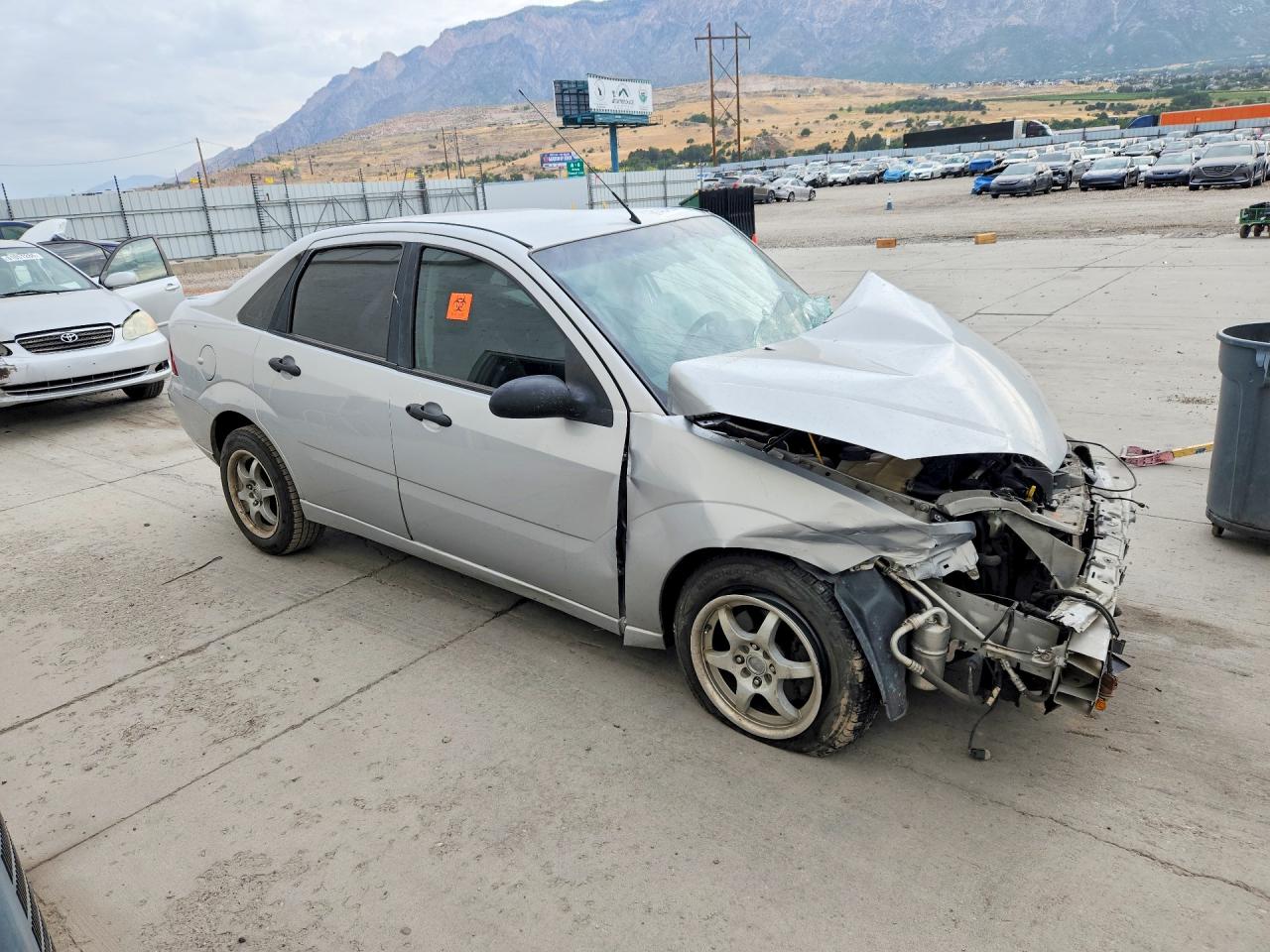 2007 Ford Focus Zx4 Silver vin: 1FAFP34N97W179827