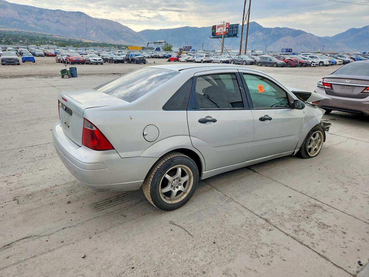 2007 Ford Focus Zx4 Silver vin: 1FAFP34N97W179827
