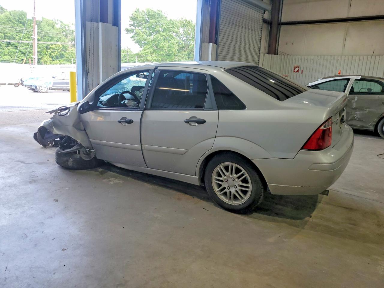 2007 Ford Focus Zx4 Серебряный vin: 1FAFP34N97W206900