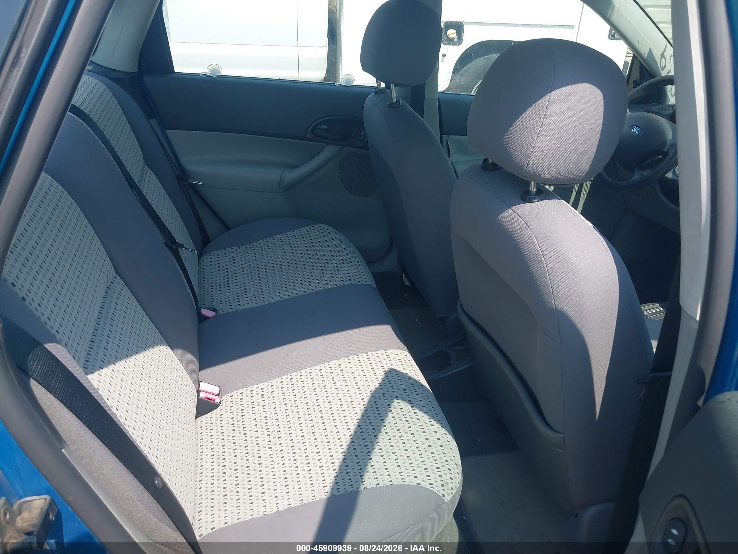 2007 Ford Focus S/se/ses Blue vin: 1FAFP34N97W251240