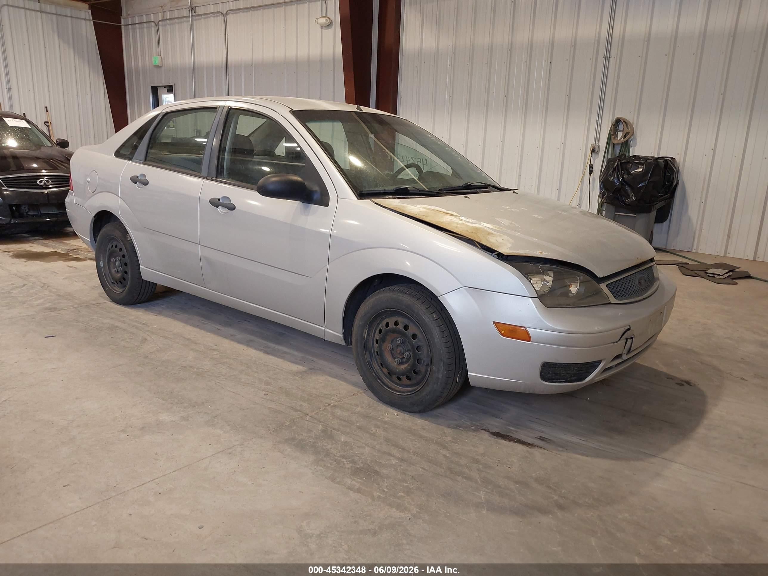 2007 Ford Focus S/se/ses Silver vin: 1FAFP34N97W257216