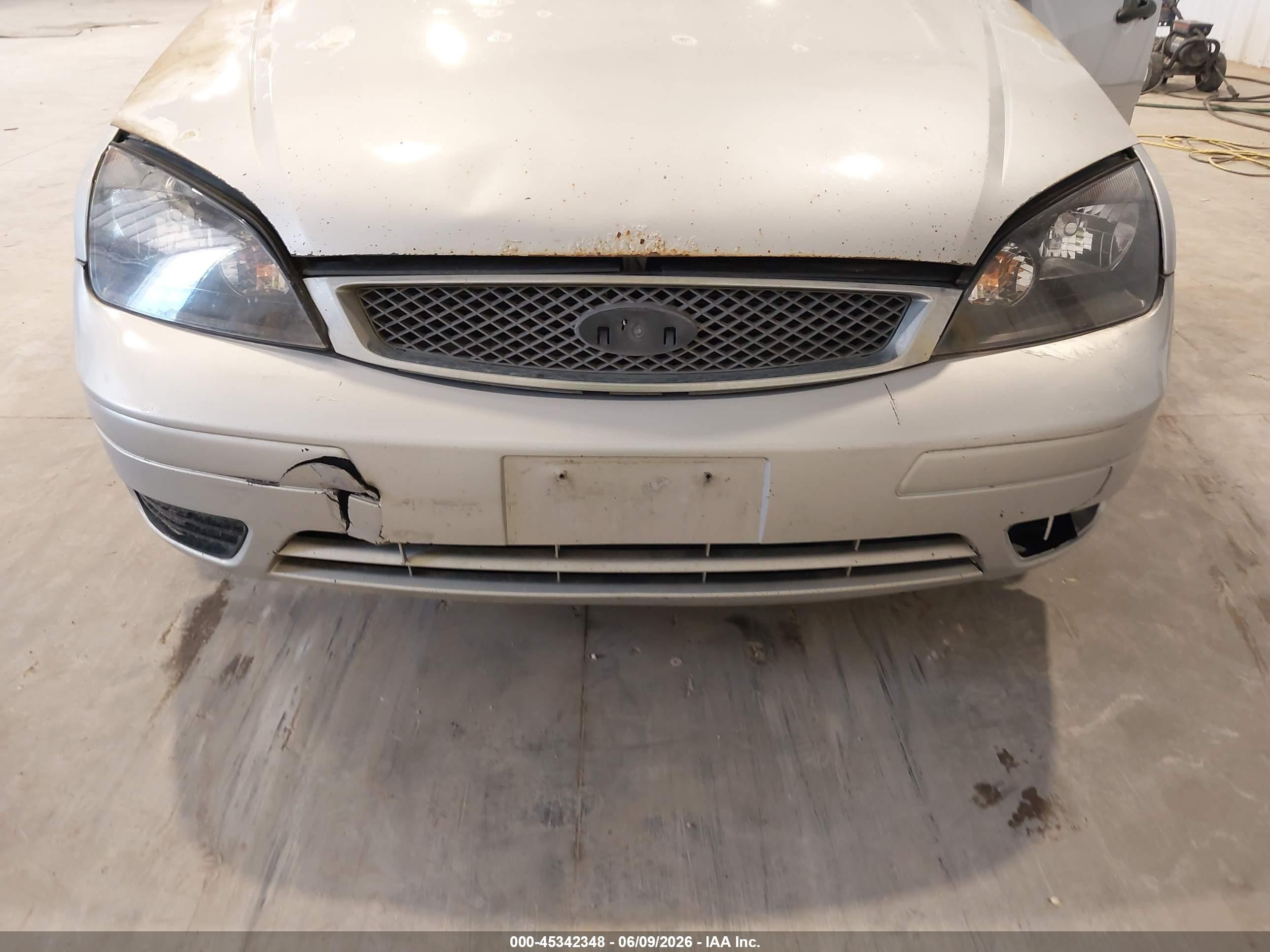 2007 Ford Focus S/se/ses Silver vin: 1FAFP34N97W257216