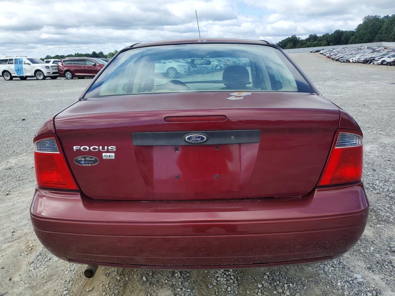 2007 Ford Focus Zx4 Red vin: 1FAFP34N97W259449