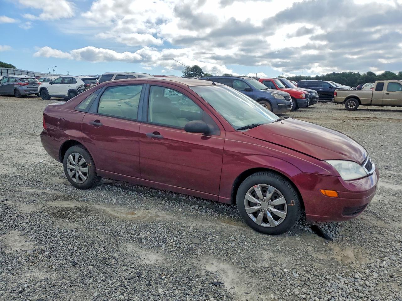2007 Ford Focus Zx4 Red vin: 1FAFP34N97W259449