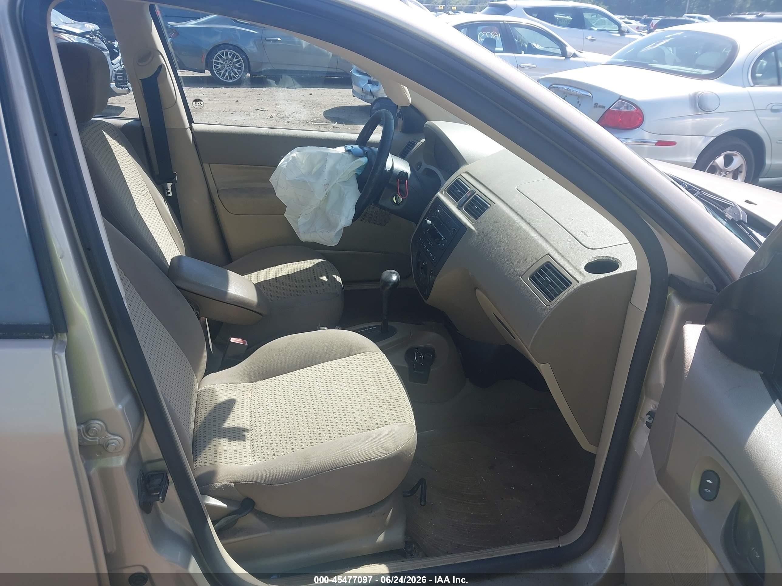 2007 Ford Focus S/se/ses Tan vin: 1FAFP34N97W288370