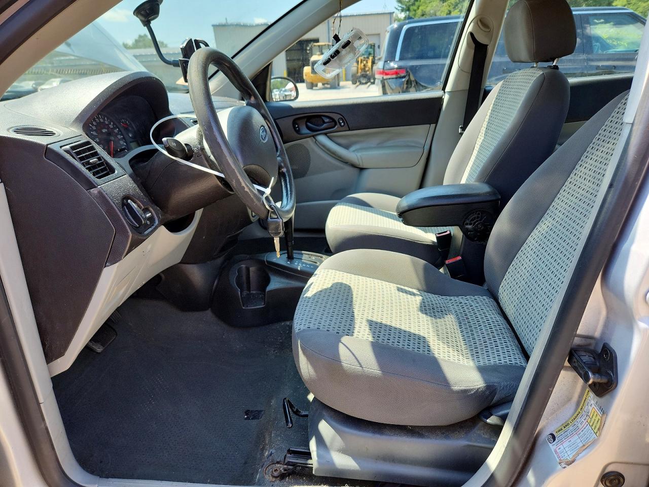 2007 Ford Focus Zx4 Silver vin: 1FAFP34N97W289017