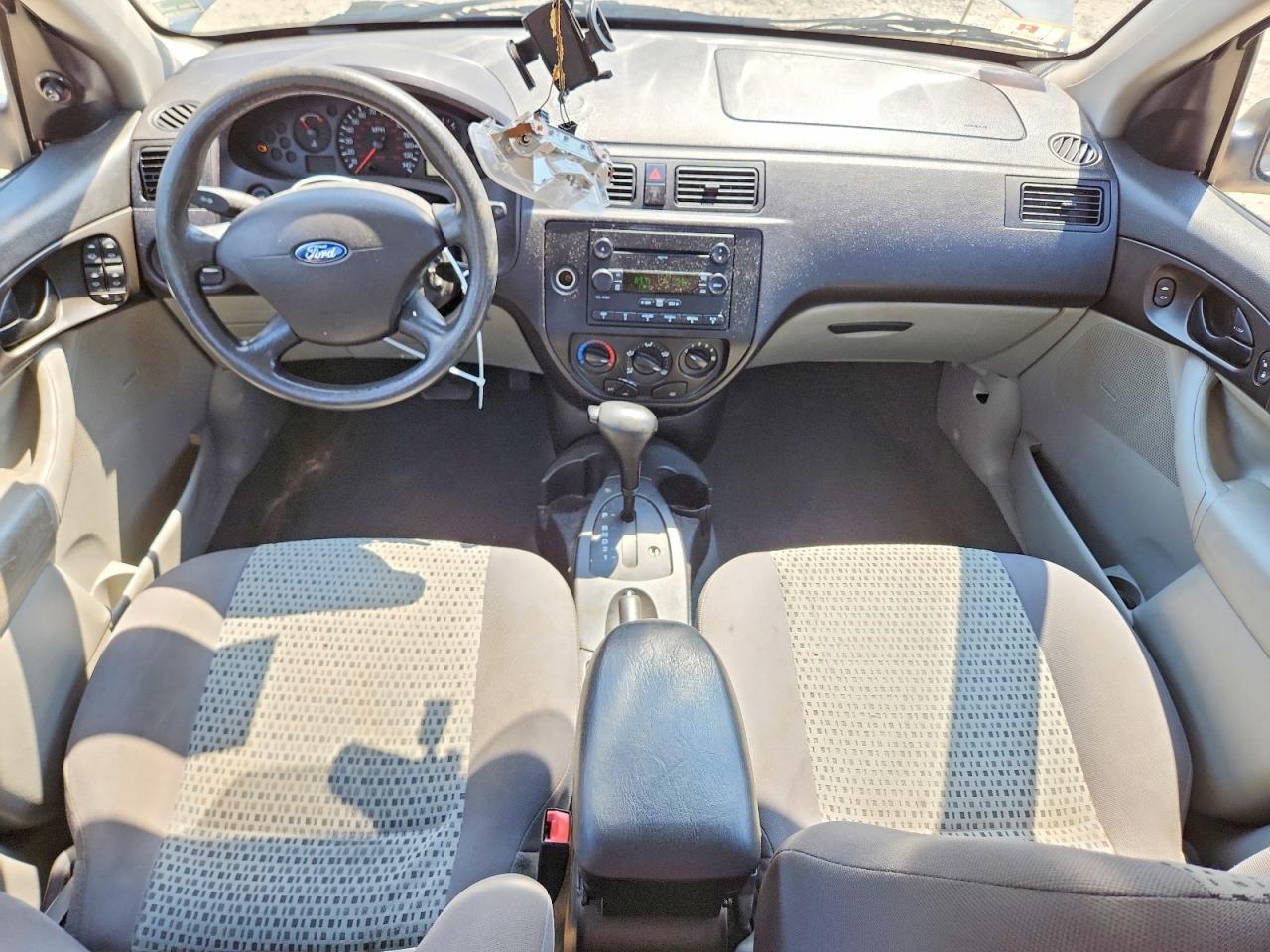 2007 Ford Focus Zx4 Silver vin: 1FAFP34N97W289017