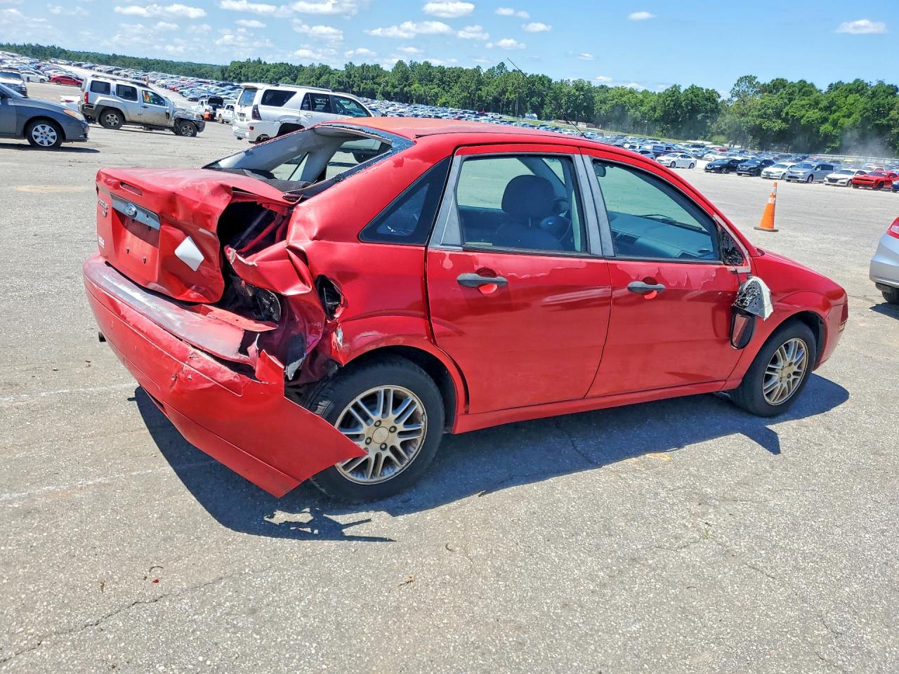 2007 Ford Focus Zx4 Красный vin: 1FAFP34N97W289129