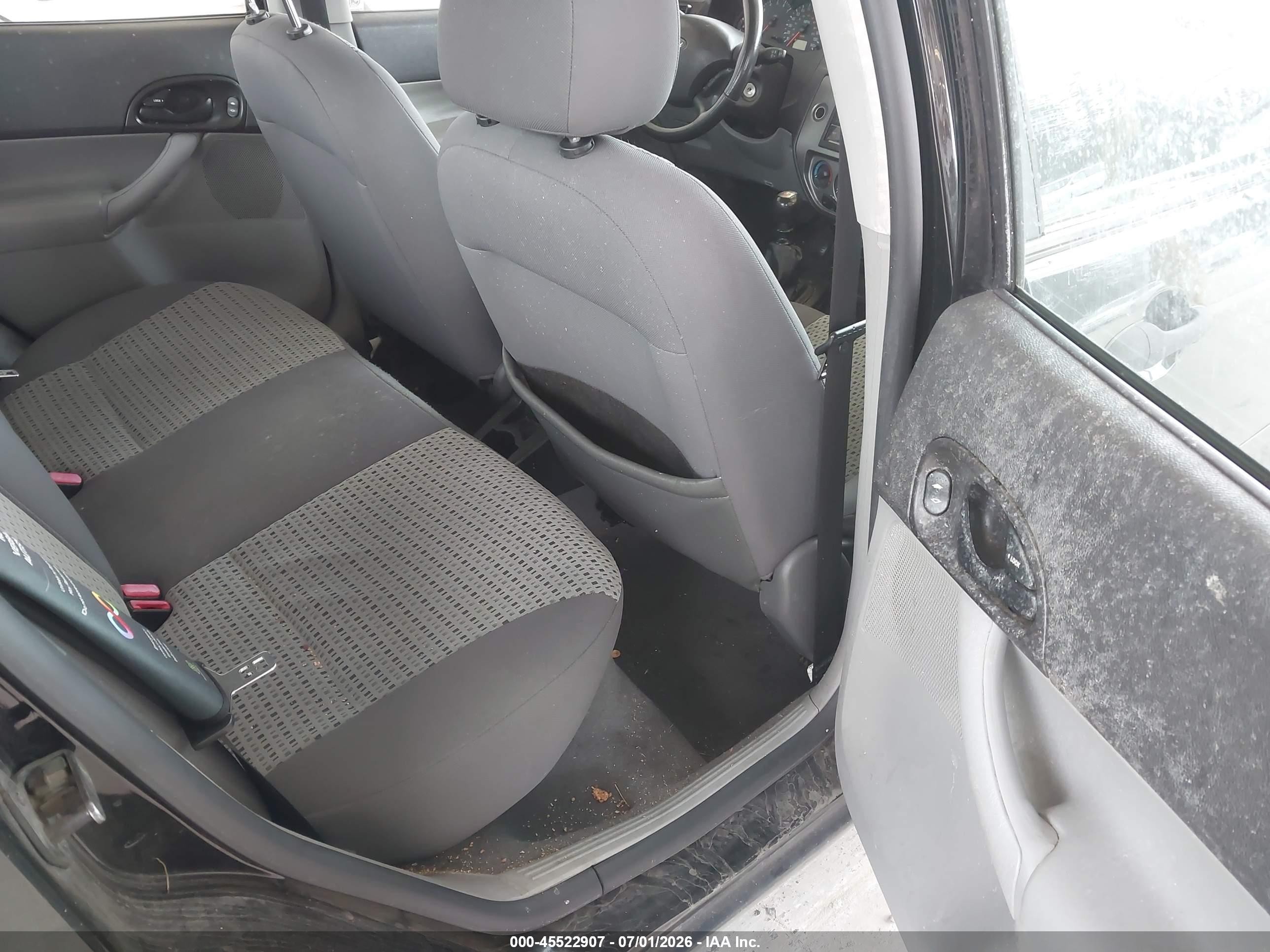 2007 Ford Focus S/se/ses Black vin: 1FAFP34N97W306401