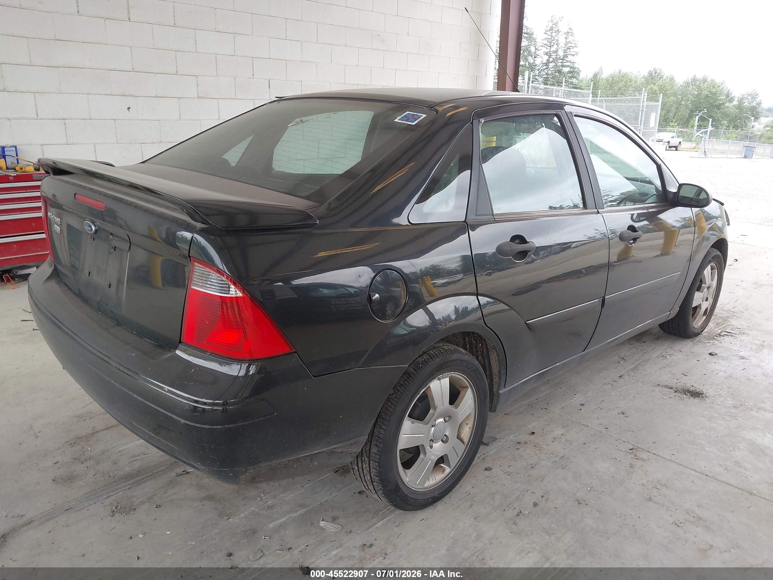 2007 Ford Focus S/se/ses Black vin: 1FAFP34N97W306401