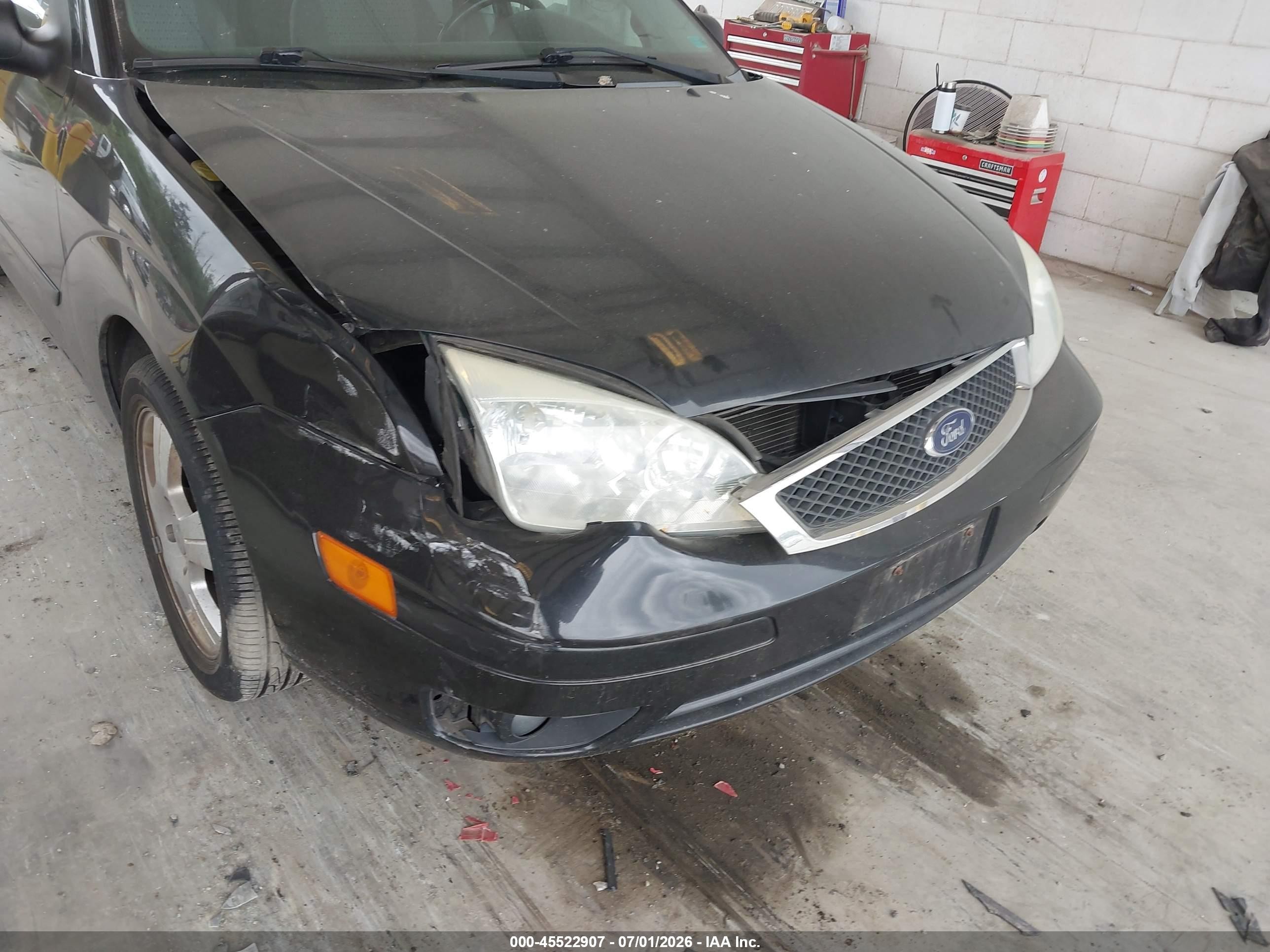 2007 Ford Focus S/se/ses Black vin: 1FAFP34N97W306401