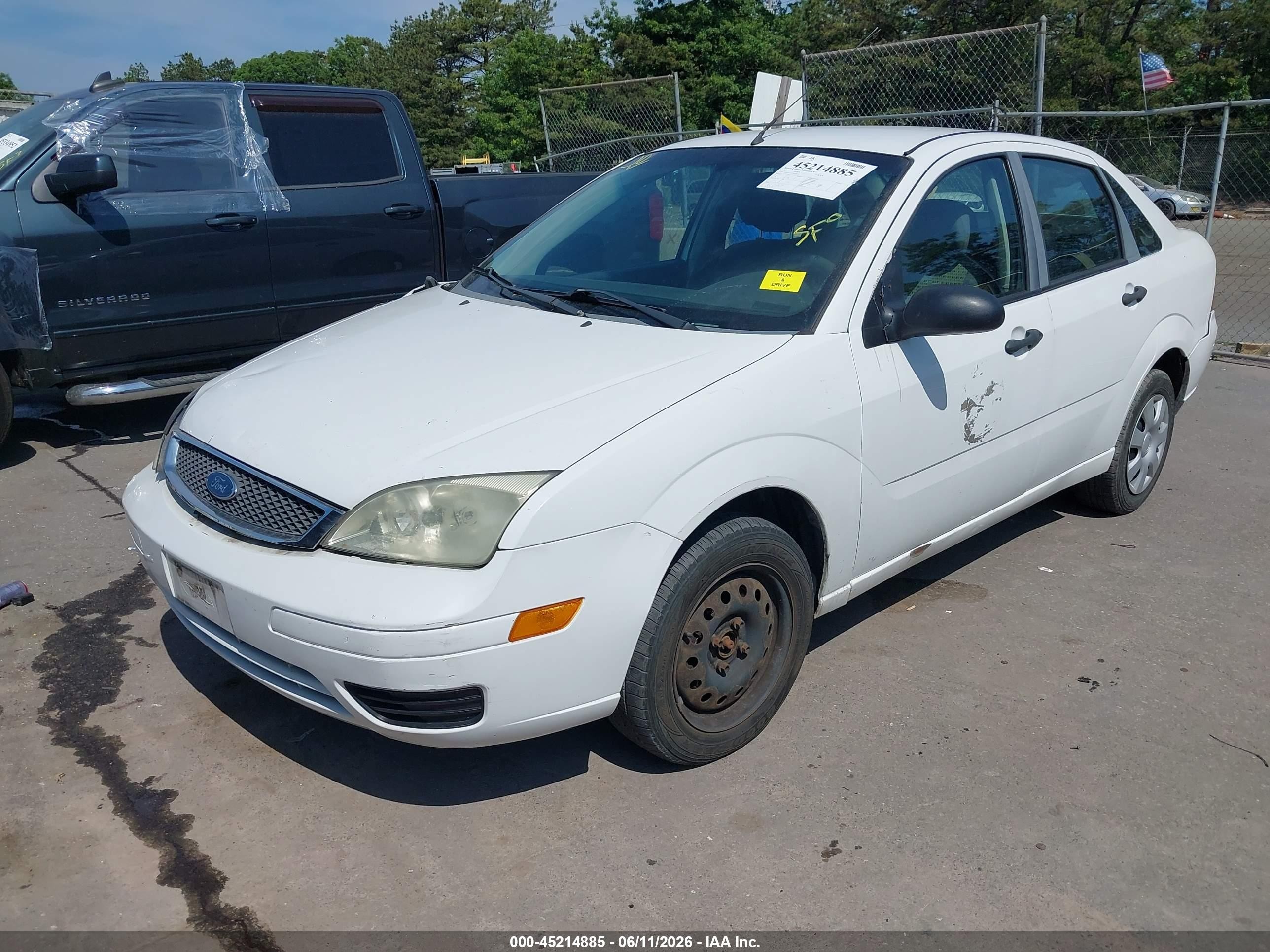 2007 Ford Focus S/se/ses Белый vin: 1FAFP34N97W349619