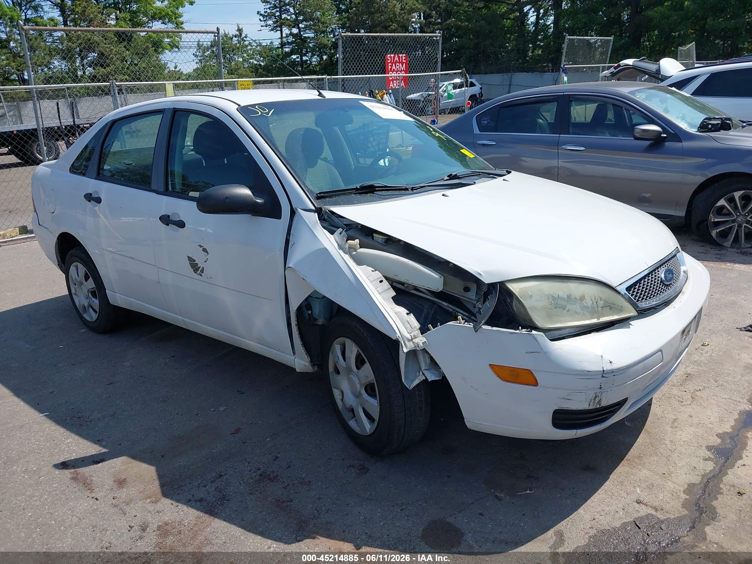 2007 Ford Focus S/se/ses Белый vin: 1FAFP34N97W349619