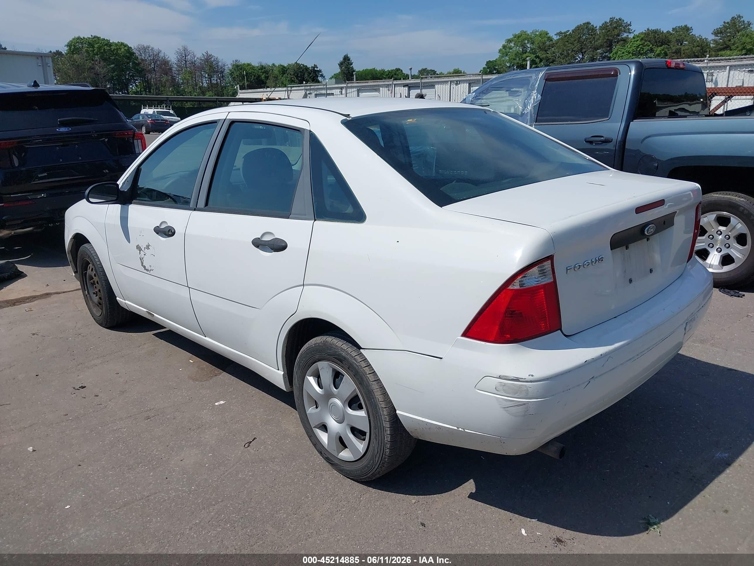 2007 Ford Focus S/se/ses Белый vin: 1FAFP34N97W349619